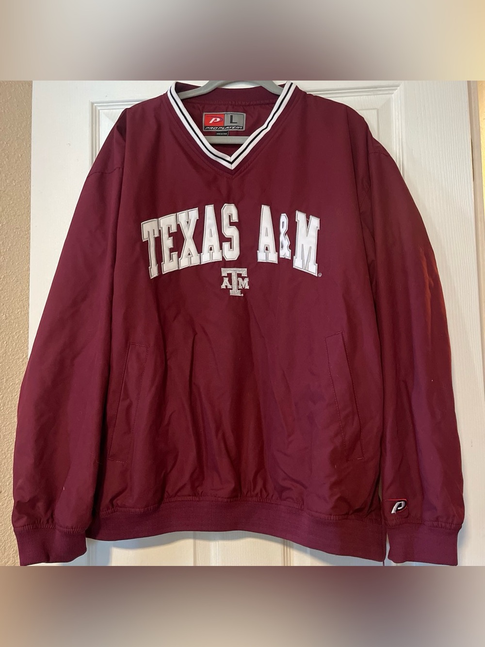 Pro Player Maroon and White V-Neck Pullover